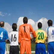 Les maillots de football les plus iconiques des 25 dernières années : design, histoire et légendes