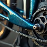 découvrez le fonctionnement du vélo en explorant la mécanique des deux-roues : transmission, équilibre, composants essentiels et principes physiques pour mieux comprendre cet engin intemporel.