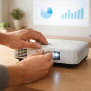 découvrez comment ajuster rapidement le focus et la correction trapézoïdale de votre mini vidéoprojecteur epson grâce à notre guide pratique et facile à suivre.