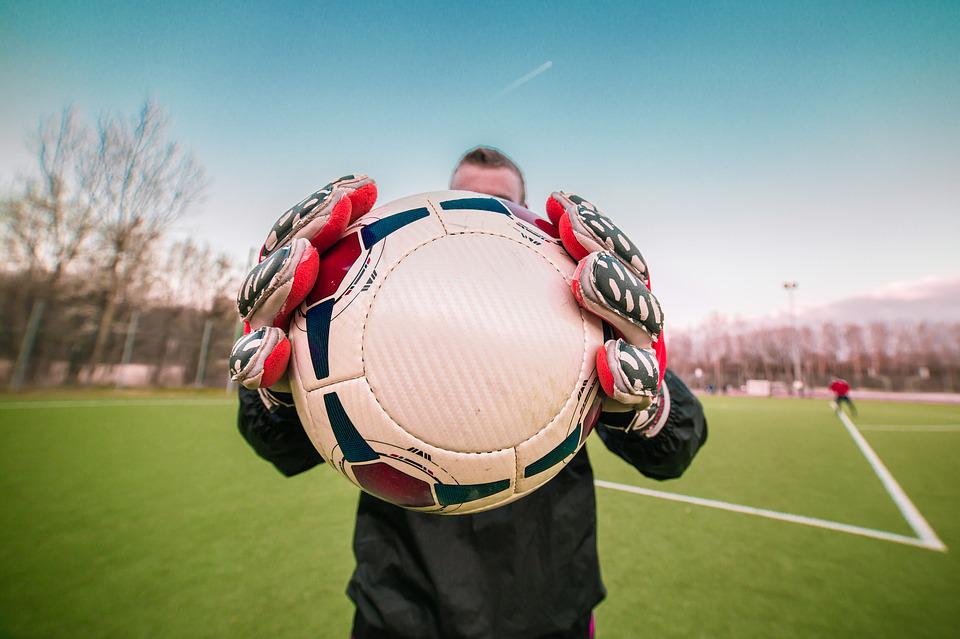 Ballon De Football Phosphorescent Taille 5 - Brille Dans Le Noir - Set Complet Avec Pompe Et Sac Filet - Cadeau Enfants