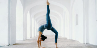 Comment choisir la tenue idéale pour pratiquer le yoga ?