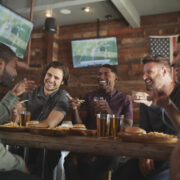 discussion-sportif-entre-amis