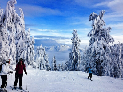 faire du ski en groupe