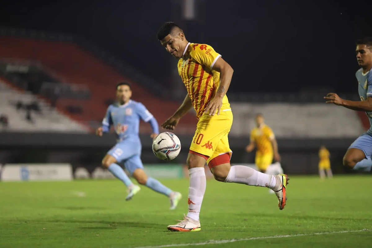 BUFANDA DE FUTBOL ANTIGUA SERIGRAFIADA DEL EQUIPO F.C BARCELONA