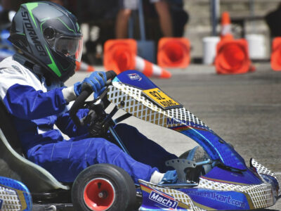 Quels sont les équipements et qualités requise pour le karting ?